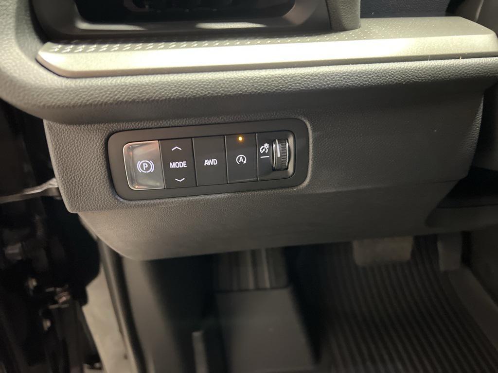 new 2026 Chevrolet Traverse car, priced at $47,640