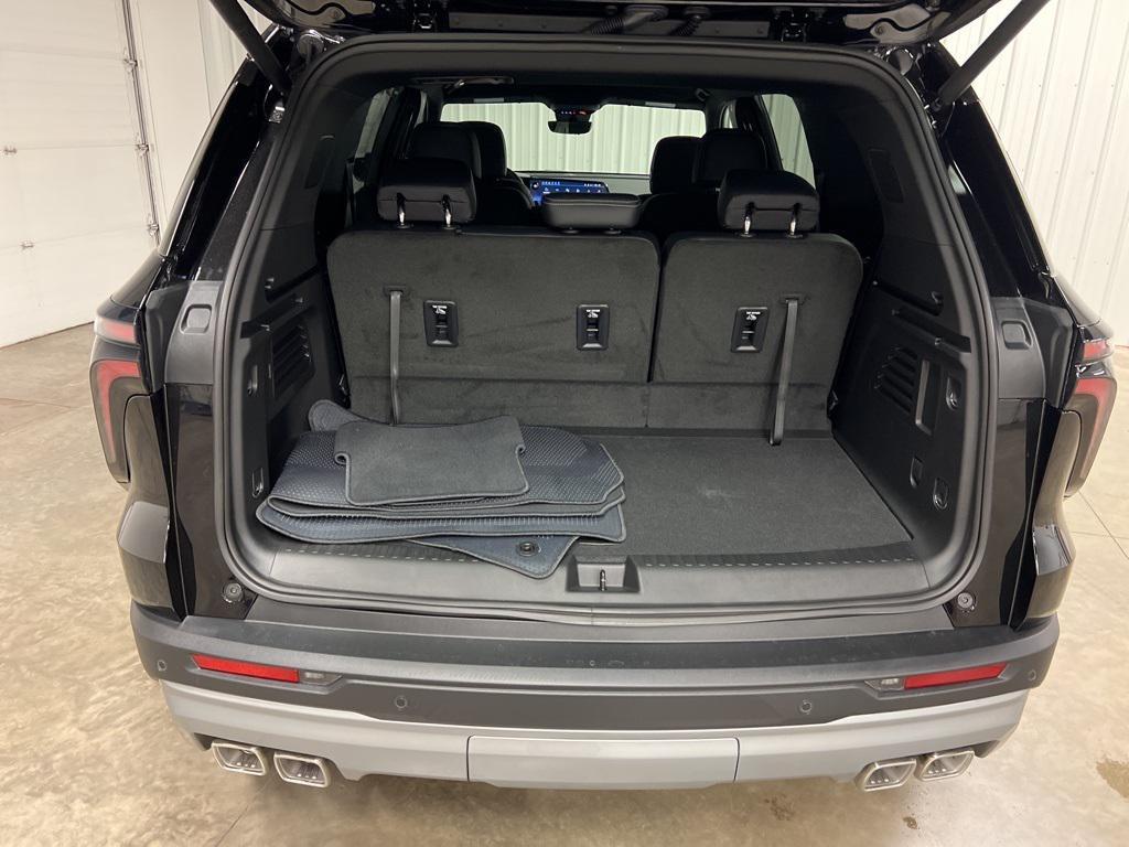 new 2026 Chevrolet Traverse car, priced at $47,640