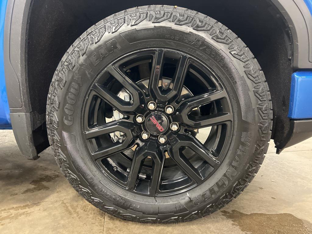 used 2022 GMC Sierra 1500 car, priced at $43,780