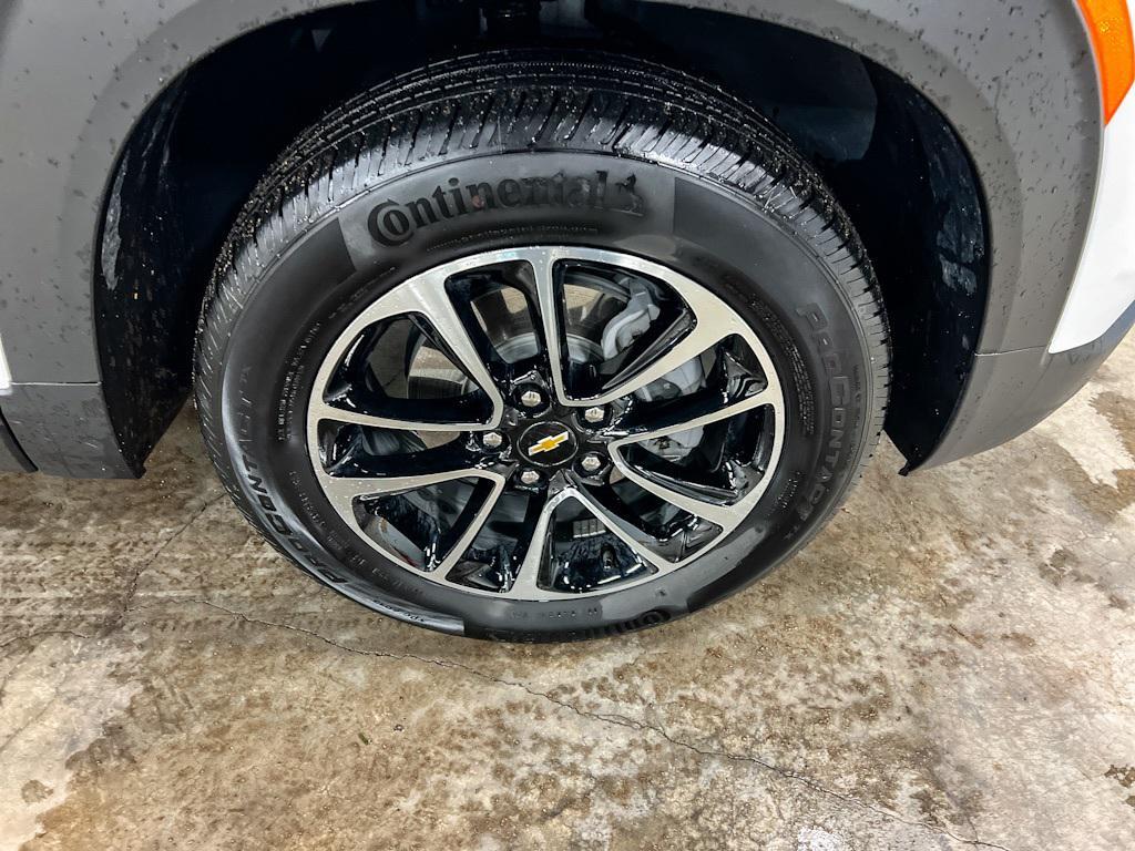used 2024 Chevrolet TrailBlazer car, priced at $25,345