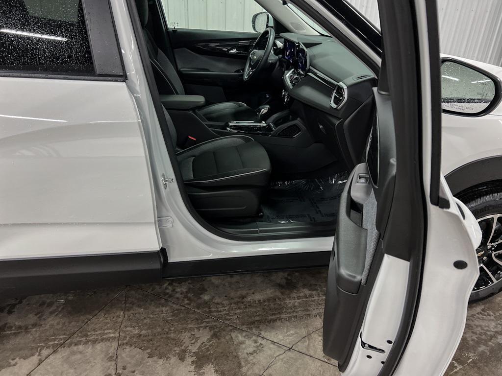 used 2024 Chevrolet TrailBlazer car, priced at $25,345