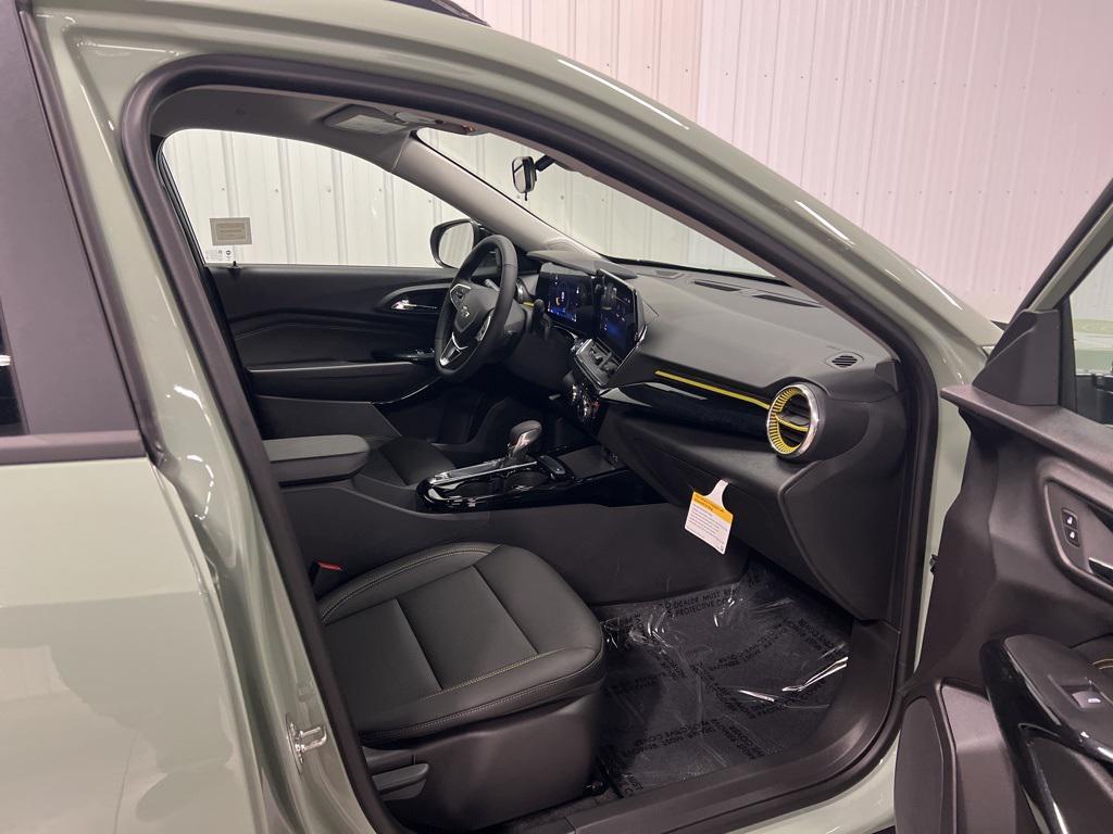 new 2025 Chevrolet Trax car, priced at $26,590