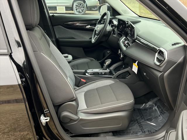 new 2025 Chevrolet TrailBlazer car, priced at $30,825