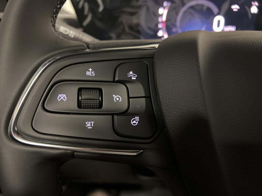 new 2025 Buick Envista car, priced at $27,875