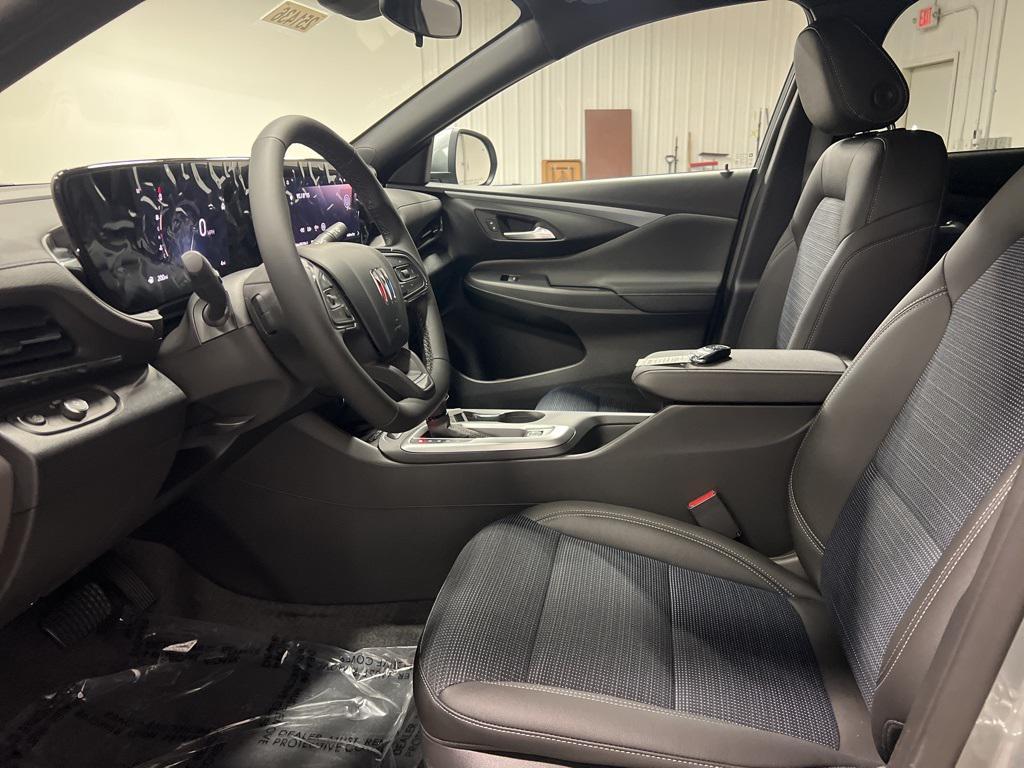 new 2025 Buick Envista car, priced at $27,875