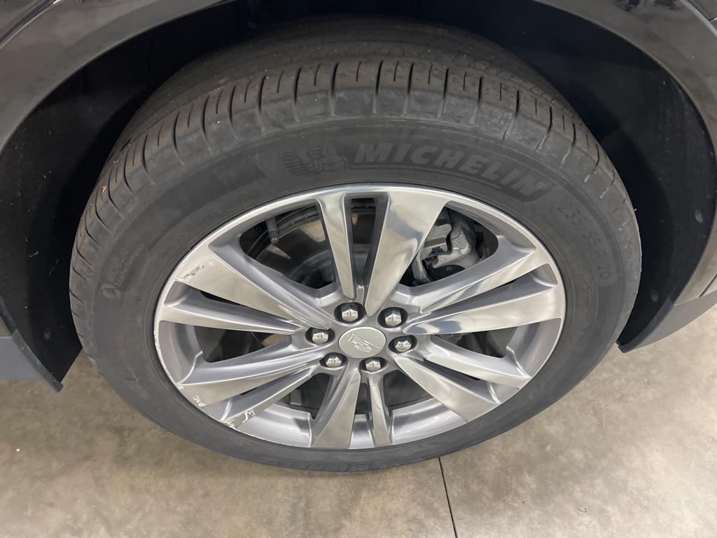 used 2025 Cadillac XT5 car, priced at $43,218