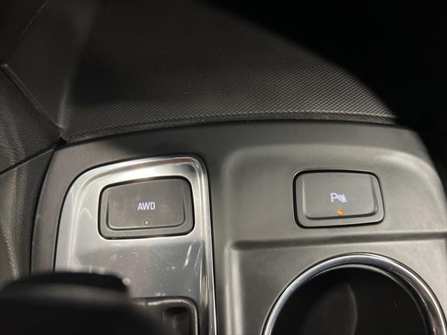 used 2023 Chevrolet Equinox car, priced at $25,590