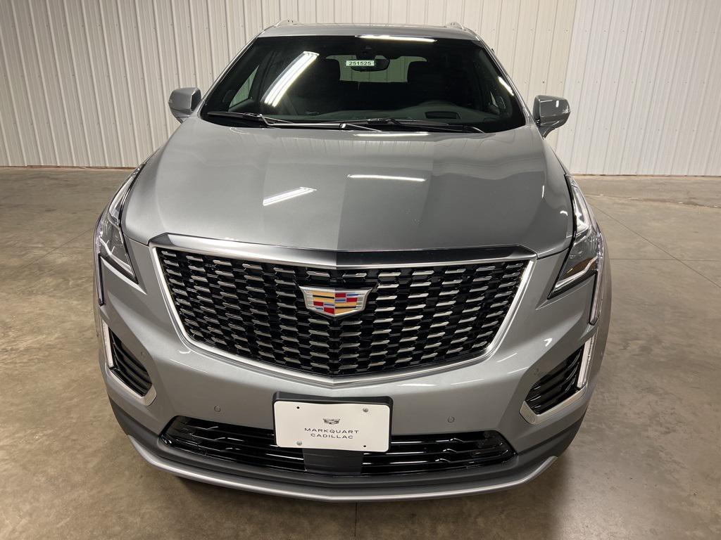 new 2025 Cadillac XT5 car, priced at $59,290
