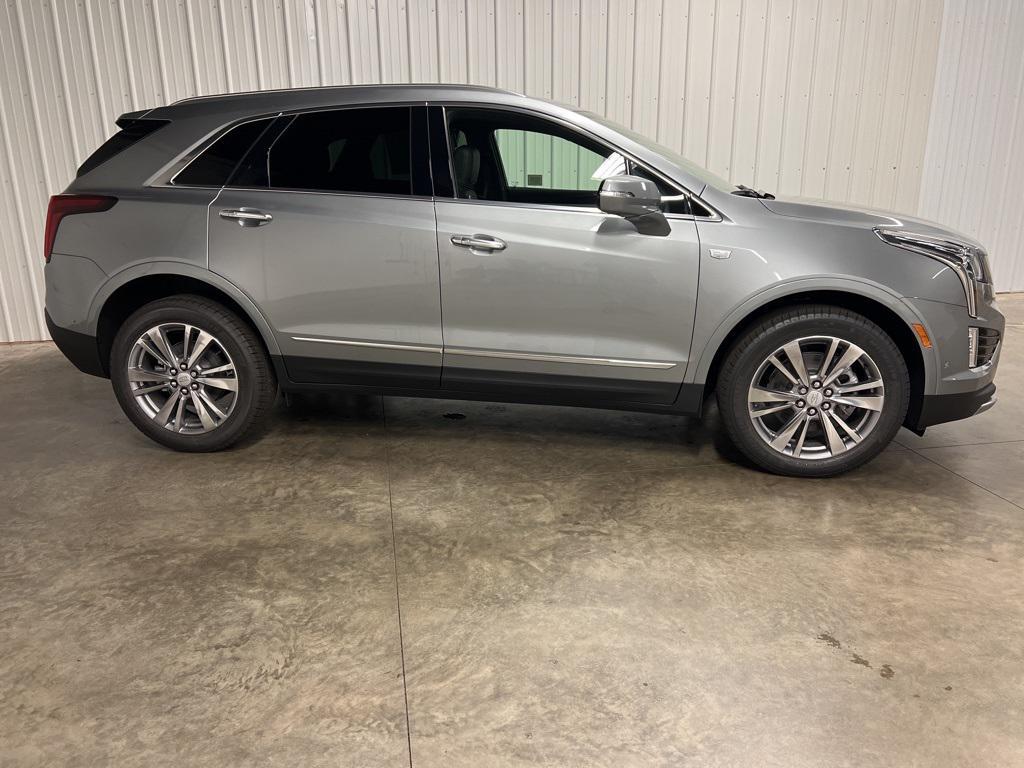 new 2025 Cadillac XT5 car, priced at $59,290