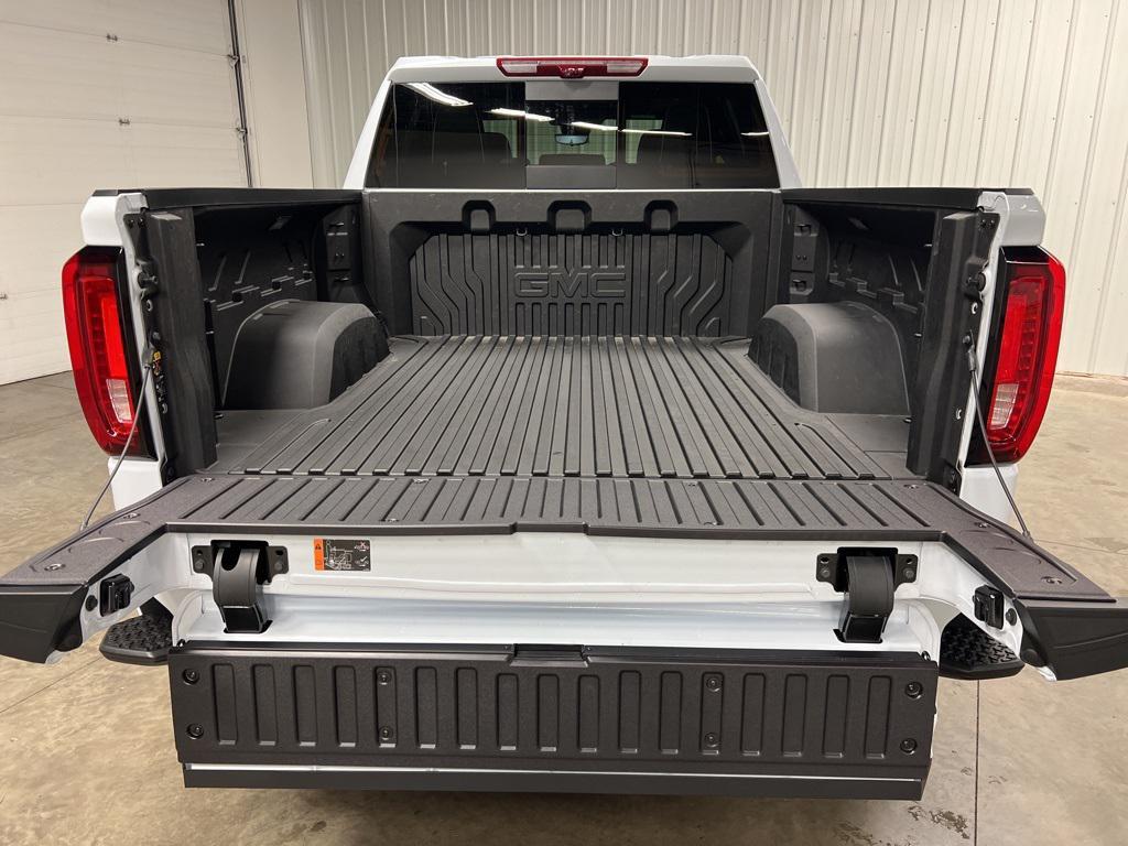 new 2026 GMC Sierra 1500 car, priced at $88,005