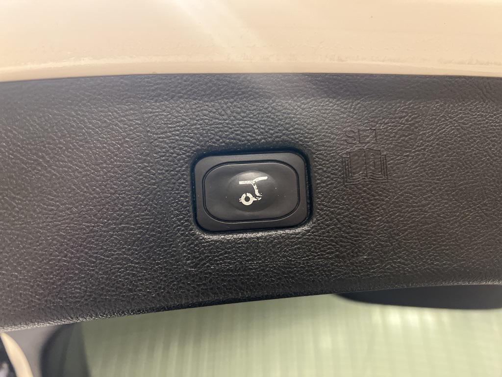 used 2022 Ford Edge car, priced at $27,990