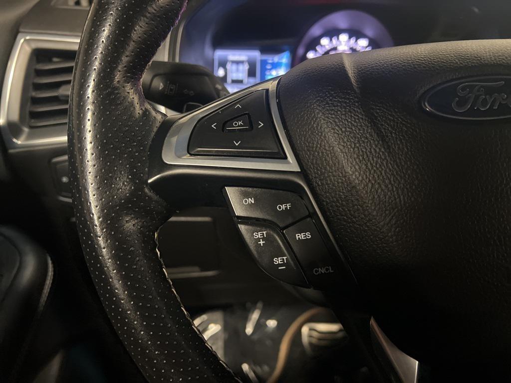 used 2022 Ford Edge car, priced at $27,990