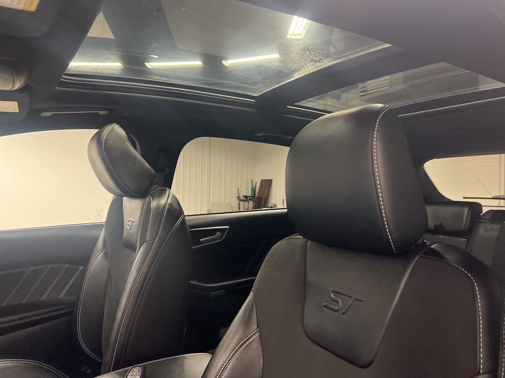 used 2022 Ford Edge car, priced at $27,990