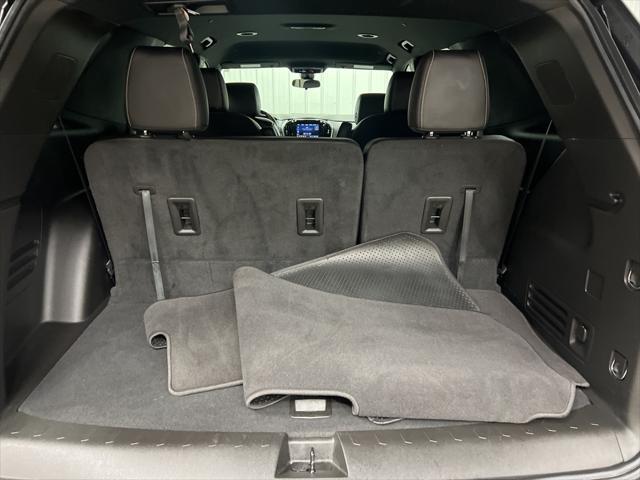used 2022 Chevrolet Traverse car, priced at $34,990