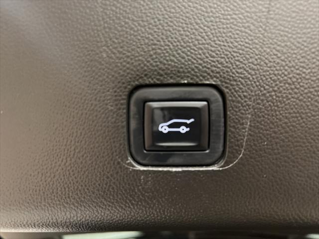 used 2022 Chevrolet Traverse car, priced at $34,990