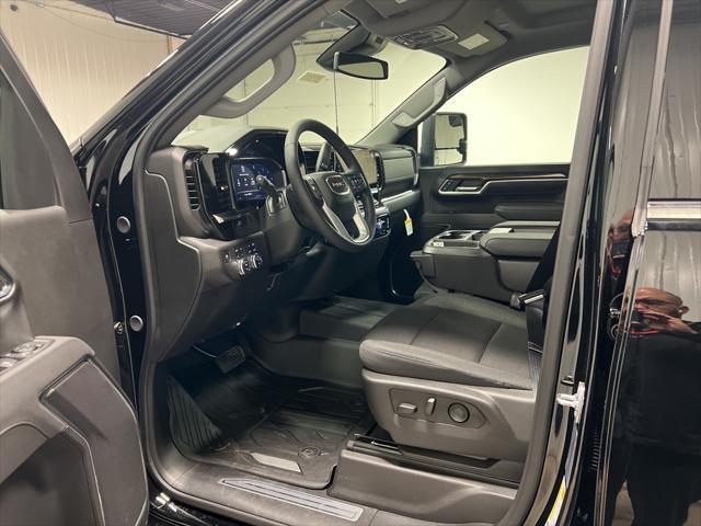 new 2025 GMC Sierra 2500 car, priced at $75,300