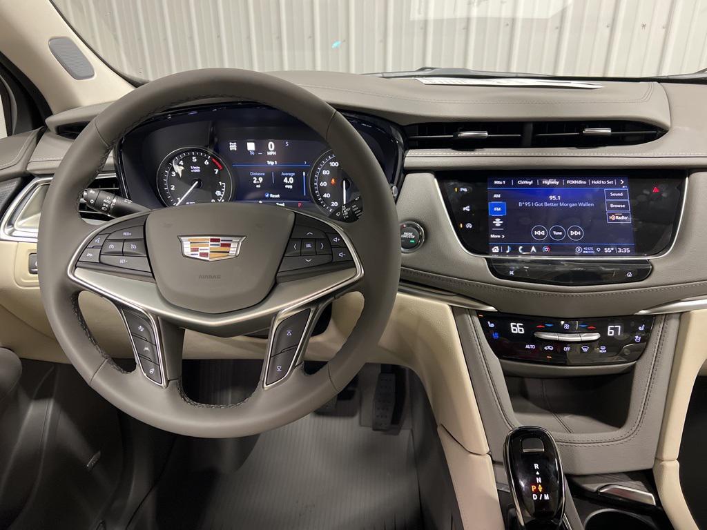 new 2025 Cadillac XT5 car, priced at $60,515