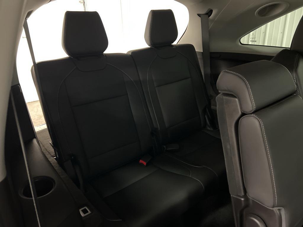 used 2020 Acura MDX car, priced at $25,670