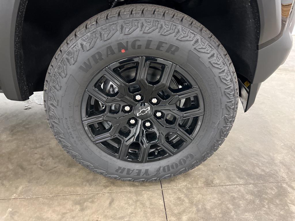 new 2026 Chevrolet Colorado car, priced at $45,395