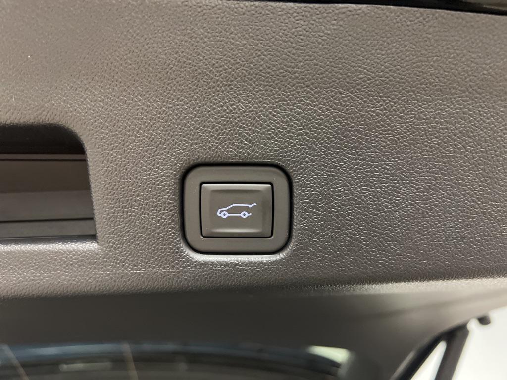new 2026 Chevrolet Traverse car, priced at $61,220