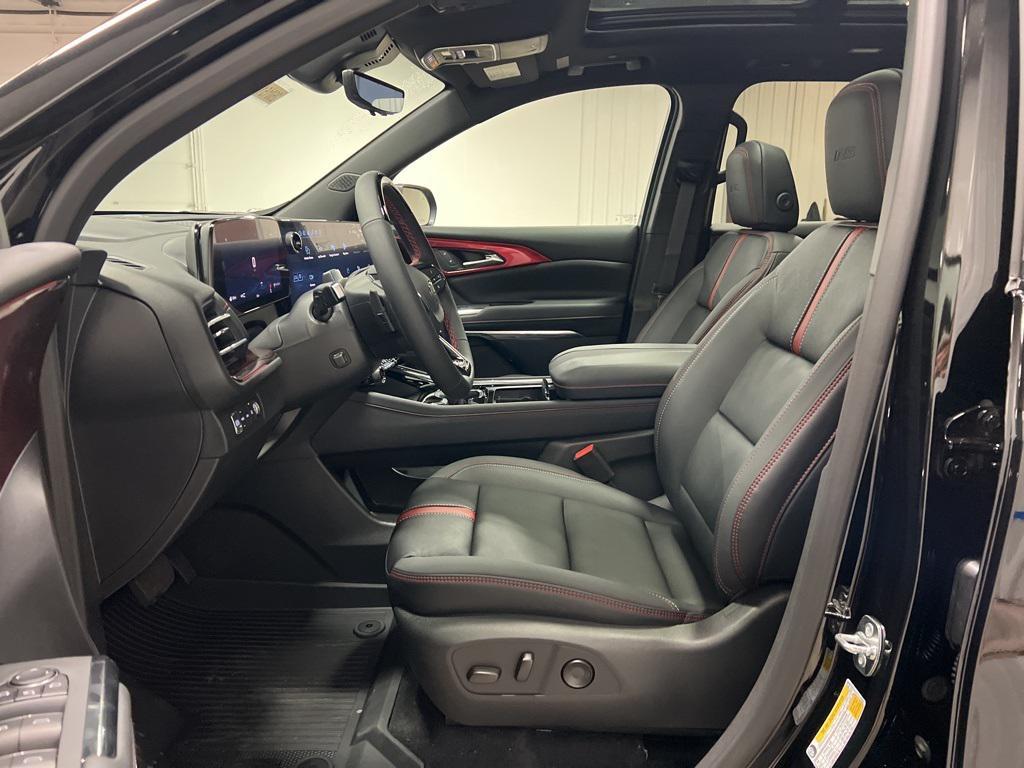 new 2026 Chevrolet Traverse car, priced at $61,220