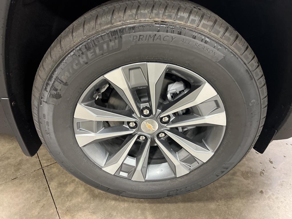 new 2026 Chevrolet Equinox car, priced at $35,190