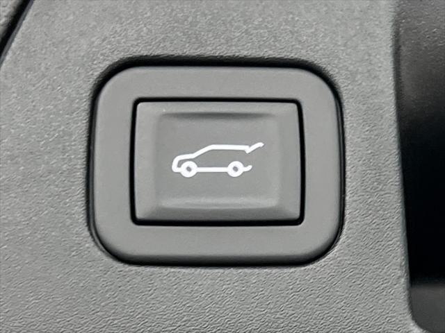 new 2025 Buick Envision car, priced at $39,245