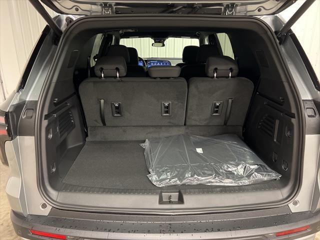 new 2025 Chevrolet Traverse car, priced at $44,945