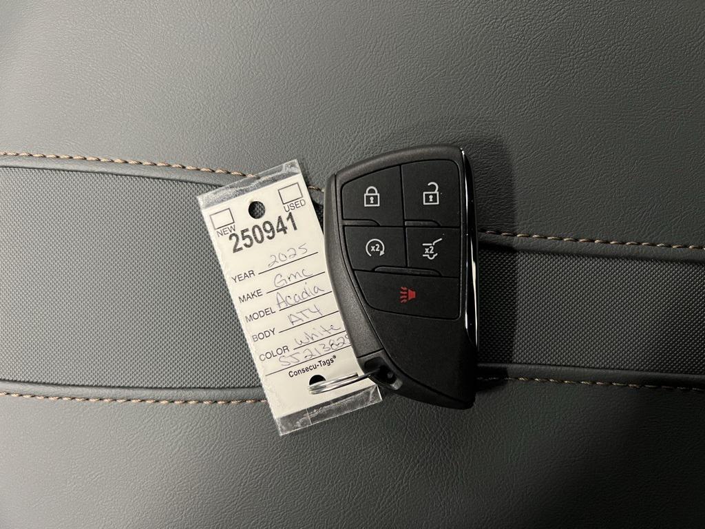 new 2025 GMC Acadia car, priced at $52,795