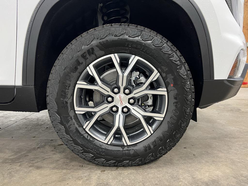 new 2025 GMC Acadia car, priced at $52,795