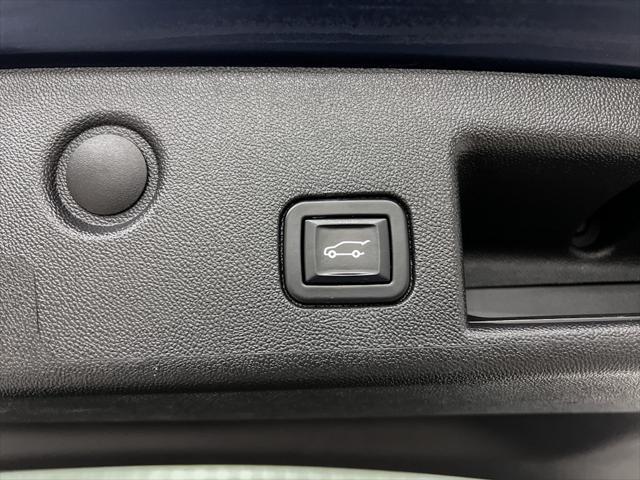 used 2023 Chevrolet Equinox car, priced at $30,175