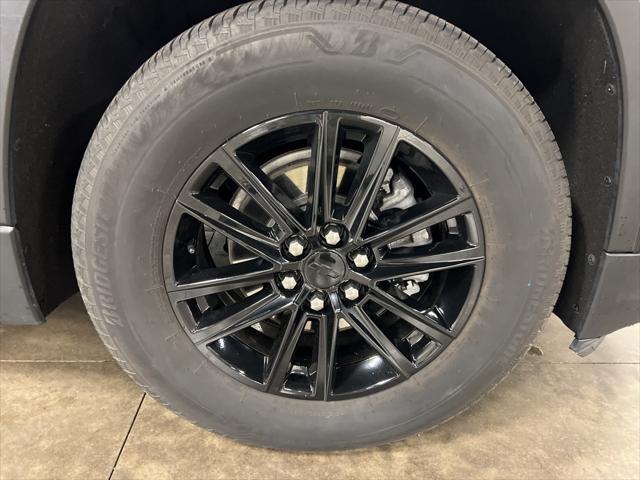 used 2022 Chevrolet Traverse car, priced at $36,190