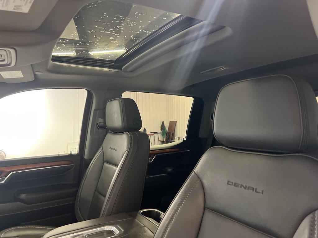 used 2022 GMC Sierra 1500 car, priced at $45,680