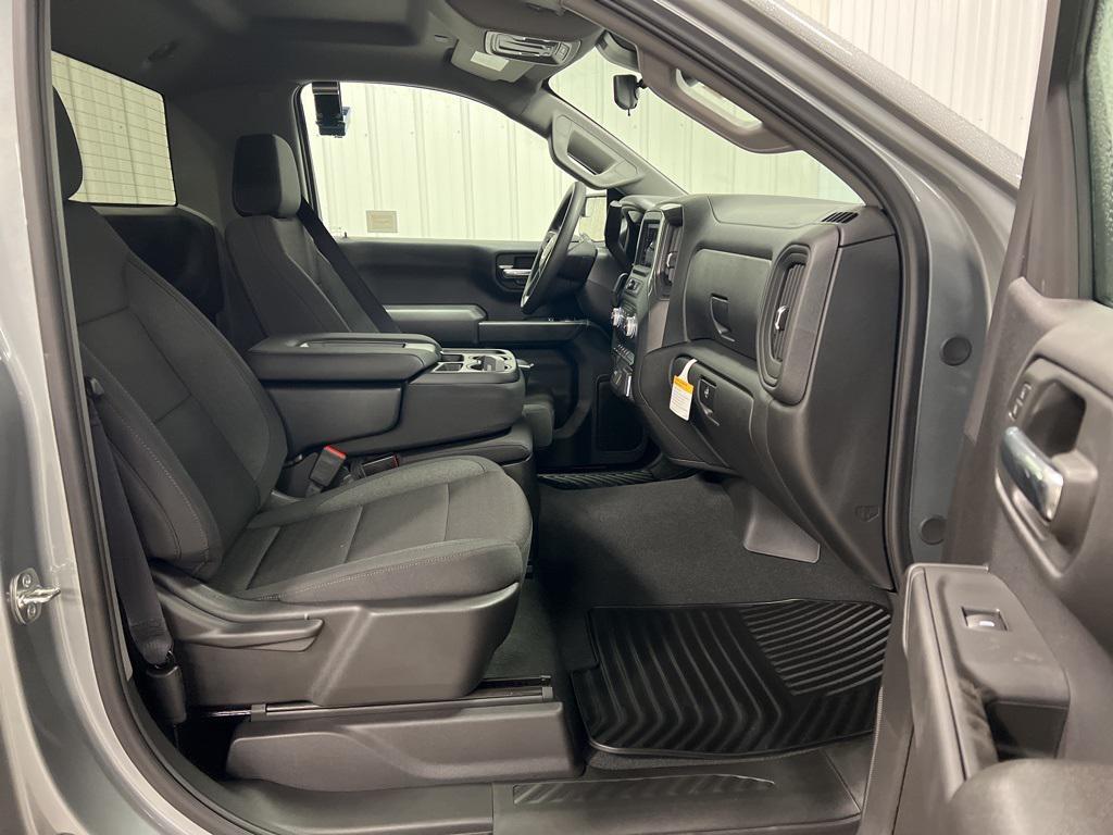 new 2026 GMC Sierra 1500 car, priced at $47,575