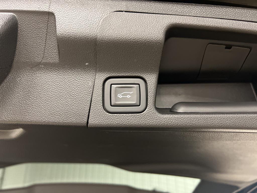 used 2023 GMC Acadia car, priced at $29,390