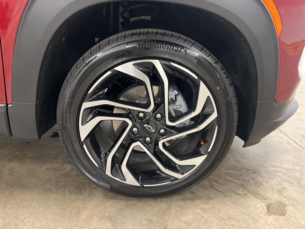 used 2025 Chevrolet TrailBlazer car, priced at $29,660