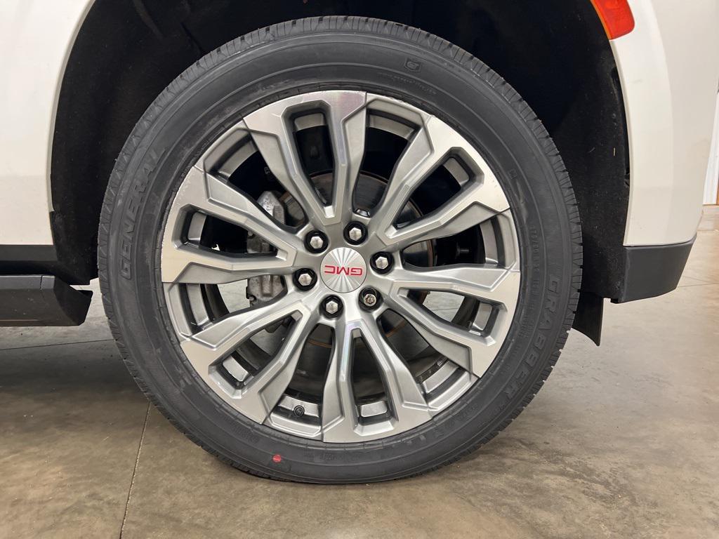 used 2022 GMC Yukon XL car, priced at $53,838