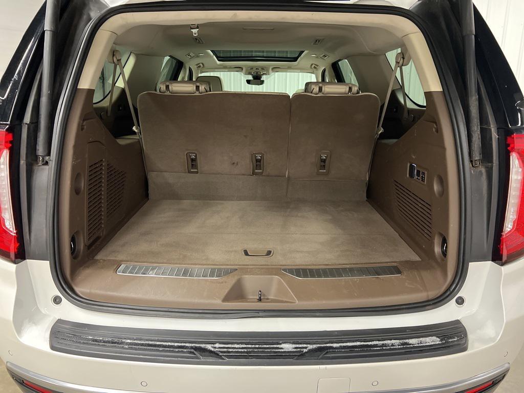 used 2022 GMC Yukon XL car, priced at $53,838