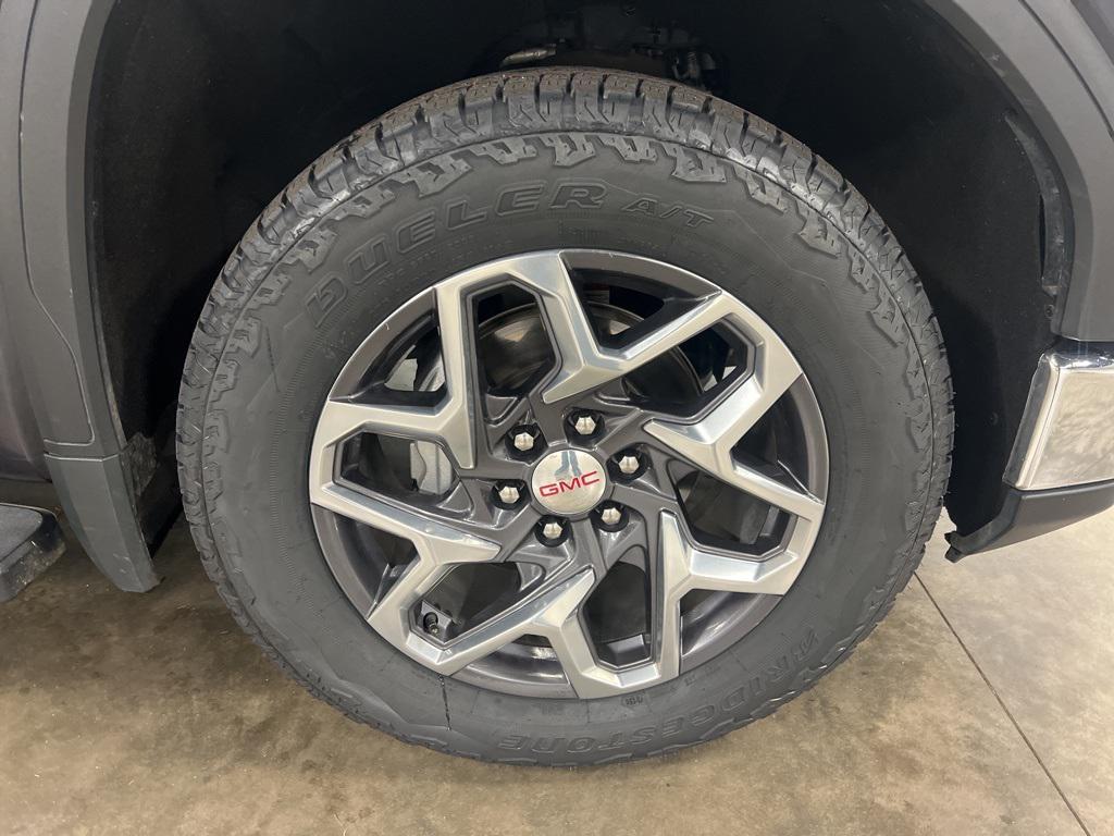 used 2022 GMC Sierra 1500 car, priced at $41,240