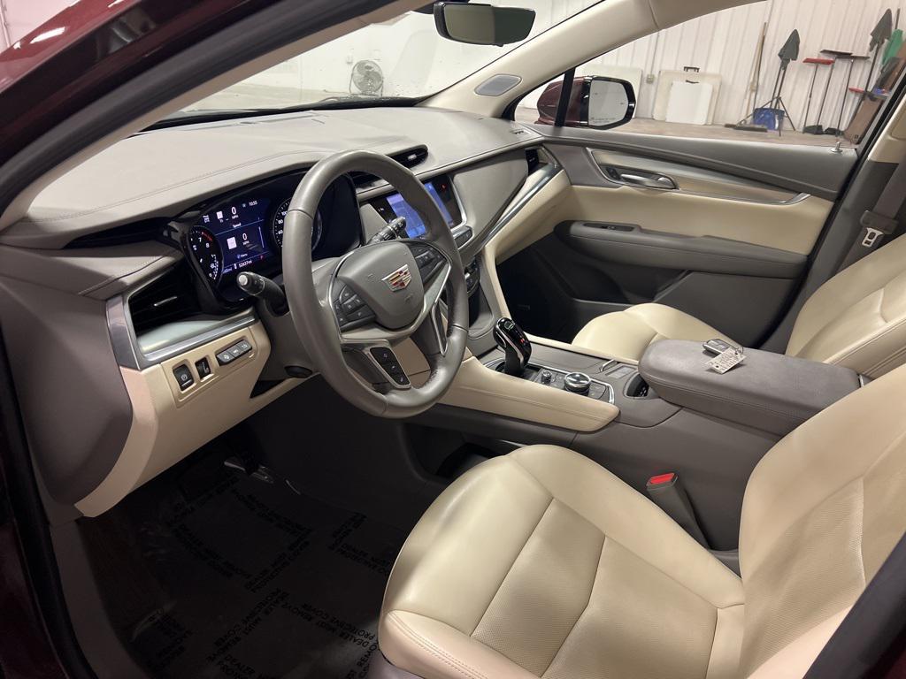 used 2023 Cadillac XT5 car, priced at $31,520