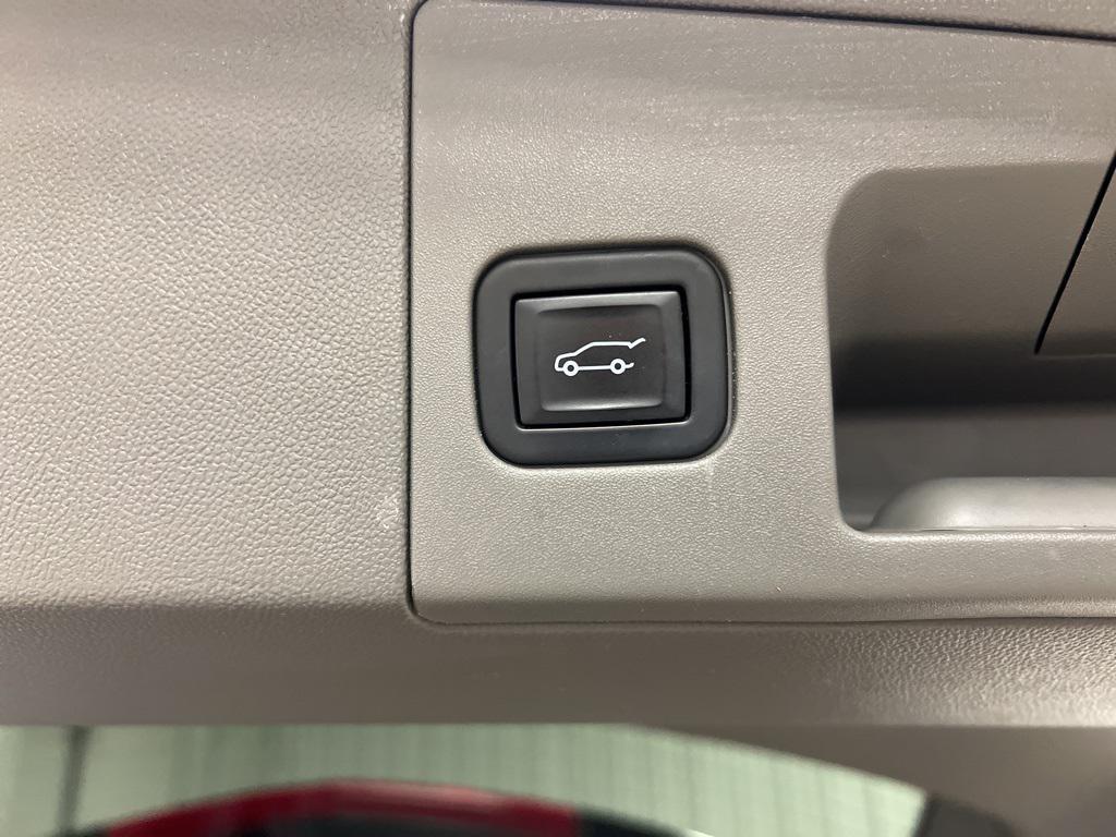 used 2023 Cadillac XT5 car, priced at $31,520