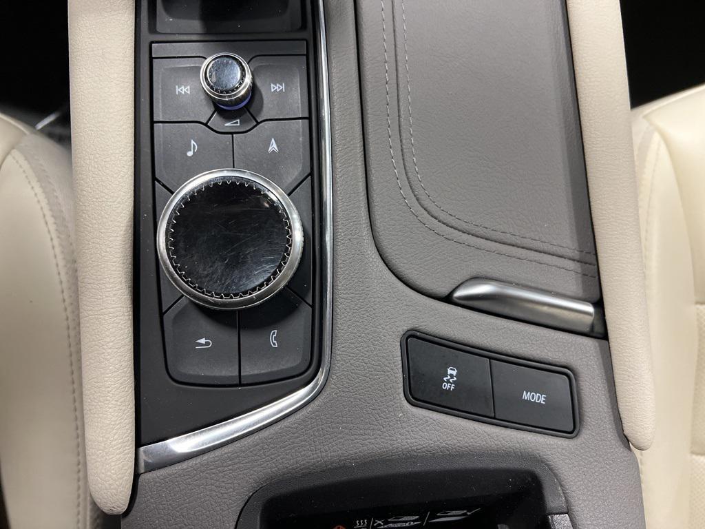 used 2023 Cadillac XT5 car, priced at $31,520