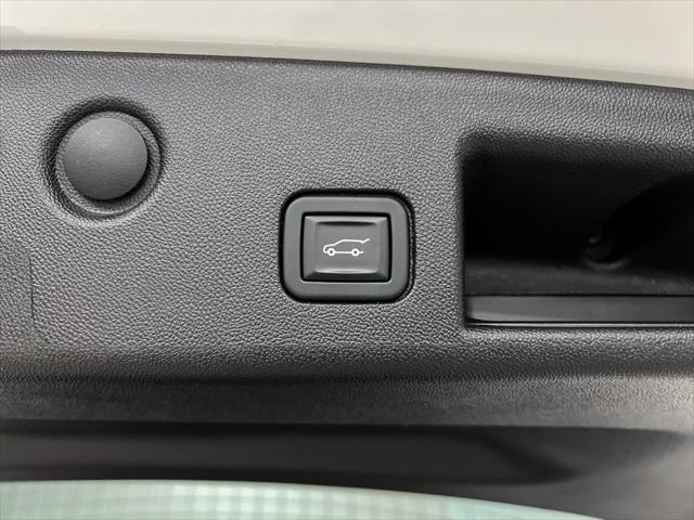 used 2023 Chevrolet Equinox car, priced at $29,255