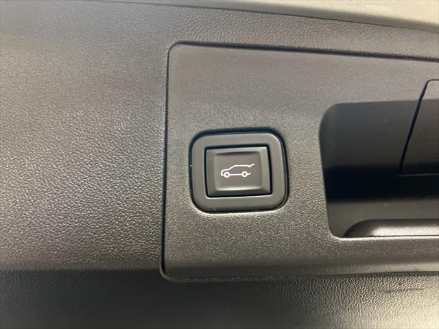 used 2023 Cadillac XT5 car, priced at $41,290