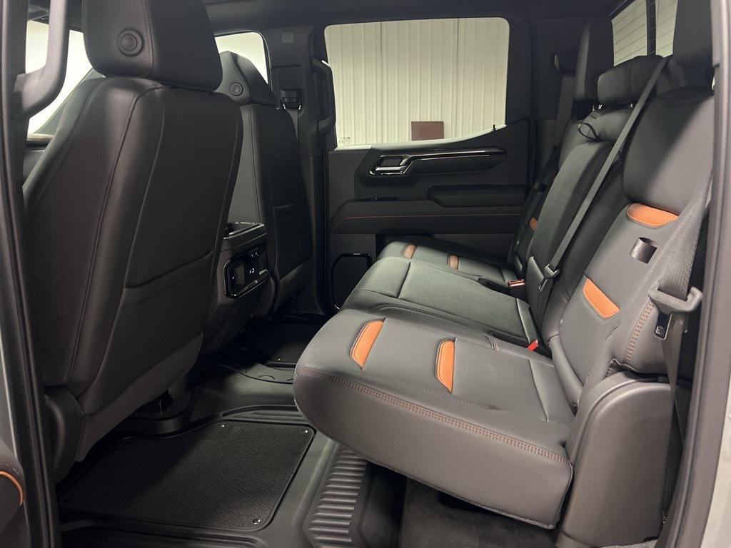 new 2025 GMC Sierra 1500 car, priced at $72,055