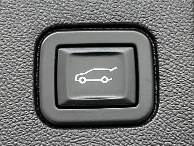 used 2023 Chevrolet Equinox car, priced at $27,605