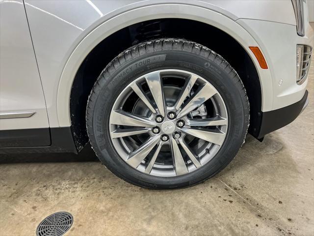 new 2025 Cadillac XT5 car, priced at $60,990
