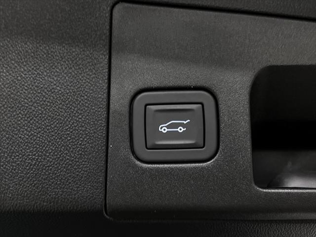 new 2025 Cadillac XT5 car, priced at $60,990