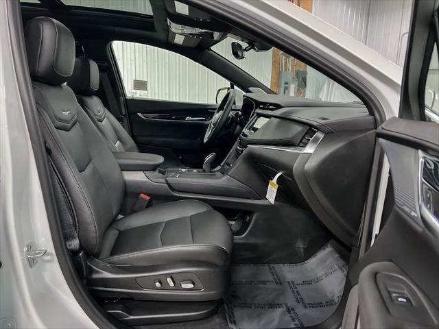 new 2025 Cadillac XT5 car, priced at $60,990