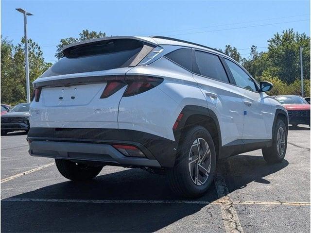 new 2025 Hyundai TUCSON Hybrid car, priced at $35,121